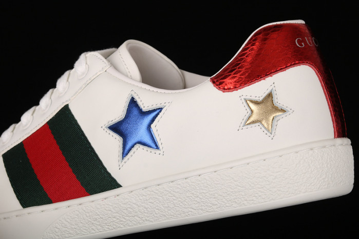 g*u*i ace embroidered low-top sneaker white with stars e1244