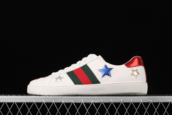 g*u*i ace embroidered low-top sneaker white with stars e1244