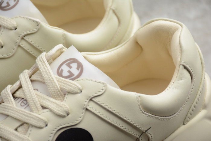 g*u*i ace embroidered low-top sneaker e2278