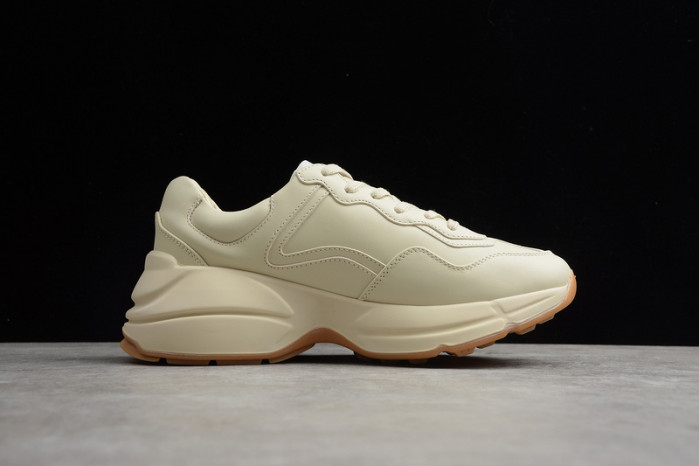 g*u*i ace embroidered low-top sneaker e2278