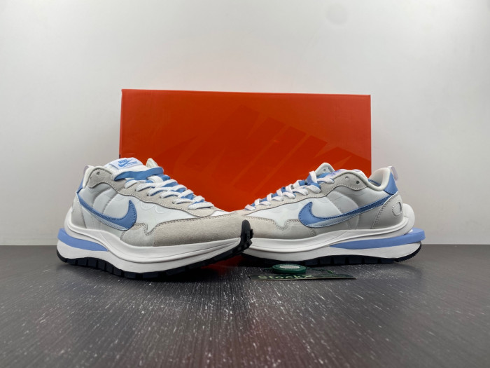 sacai x nike dd1875-112