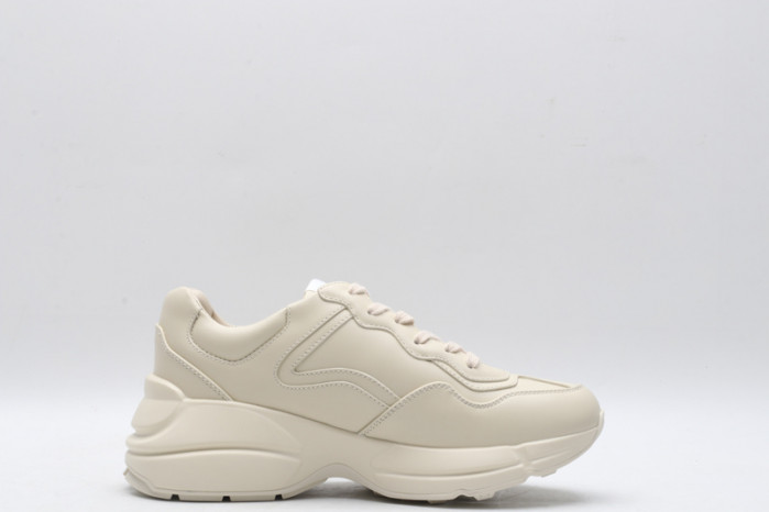 g*u*i ace embroidered low-top sneaker e2359