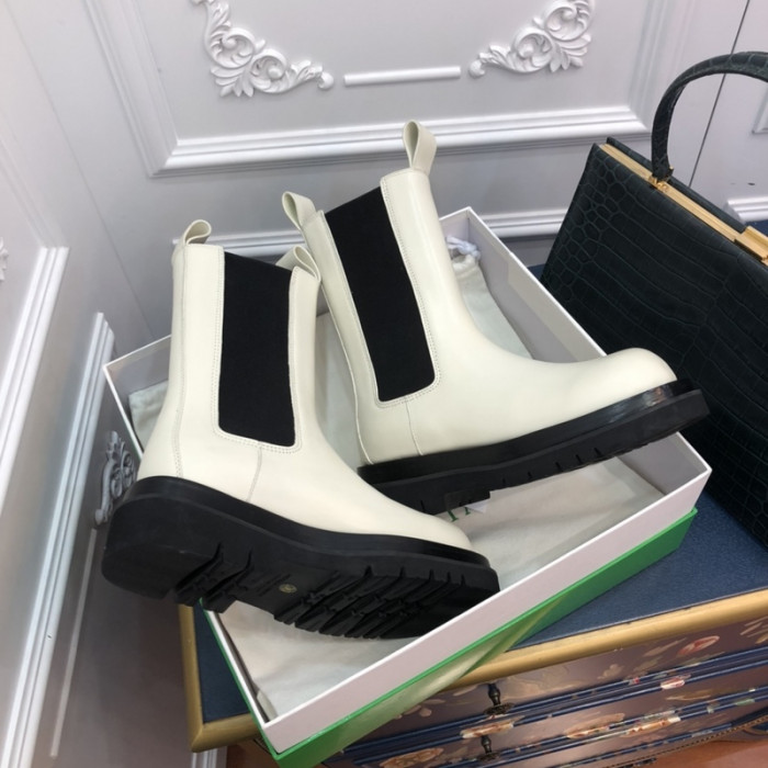 Bo*te*ga ve*ne*ta bv016