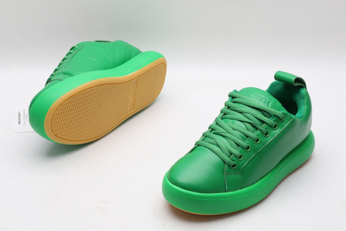 Bo*te*ga ve*ne*ta bv024