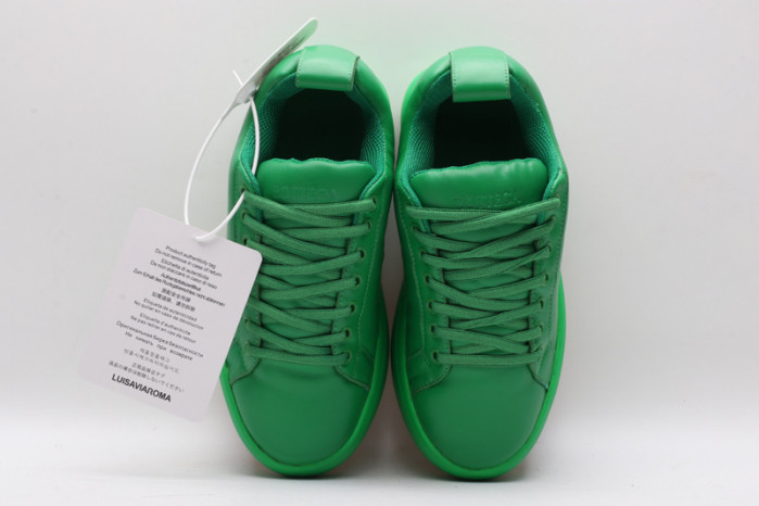 Bo*te*ga ve*ne*ta bv024