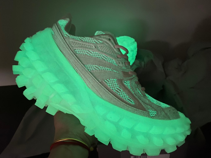 Ba*len*cia*ga defender trainers w2rc9 1200