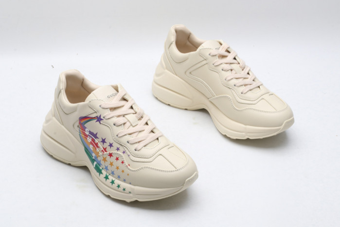 g*u*i ace embroidered low-top sneaker e2297