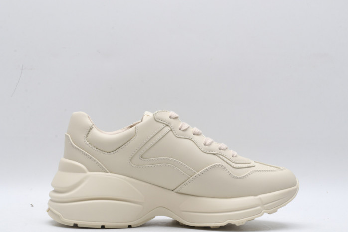 g*u*i ace embroidered low-top sneaker e2297