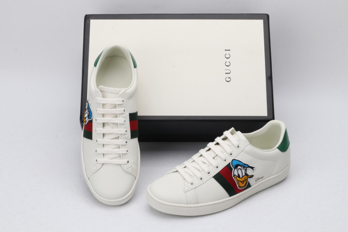 g*u*i ace embroidered low-top sneaker e2328
