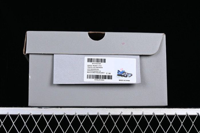 Ba*len*cia*ga track w3ad5 4112