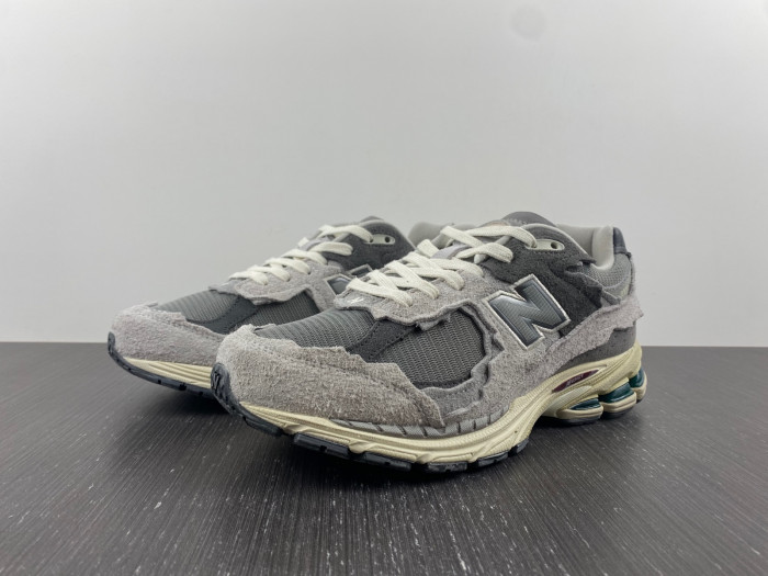 new balance 2002r protection pack m2002rda