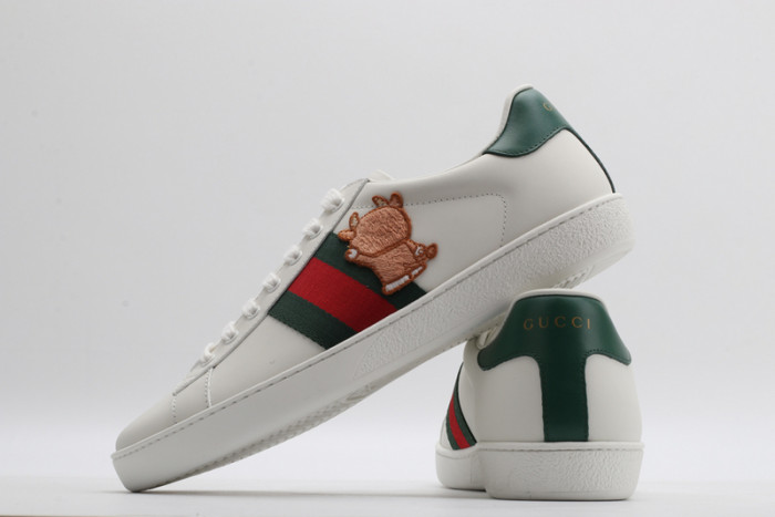 g*u*i ace embroidered low-top sneaker e2316