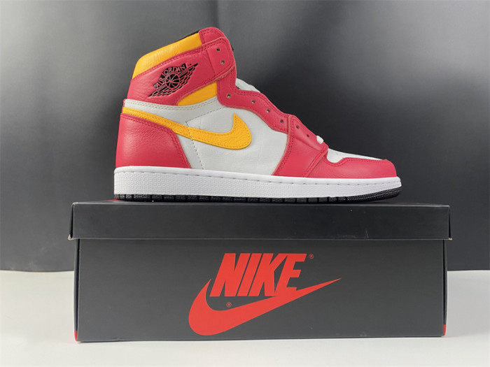air jordan 1 high og“light fusion red” 555088-603