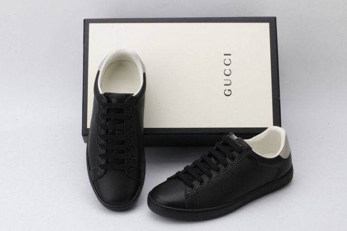 g*u*i ace embroidered low-top sneaker e2331