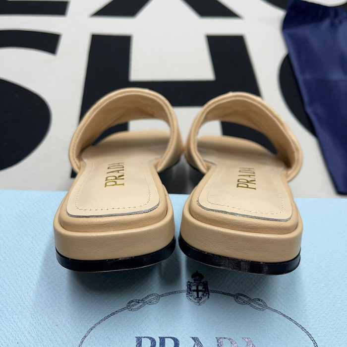 pra*a sandals p071