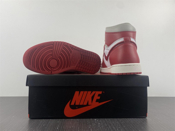 jordan 1 high newstalgia chenille dj4891-061