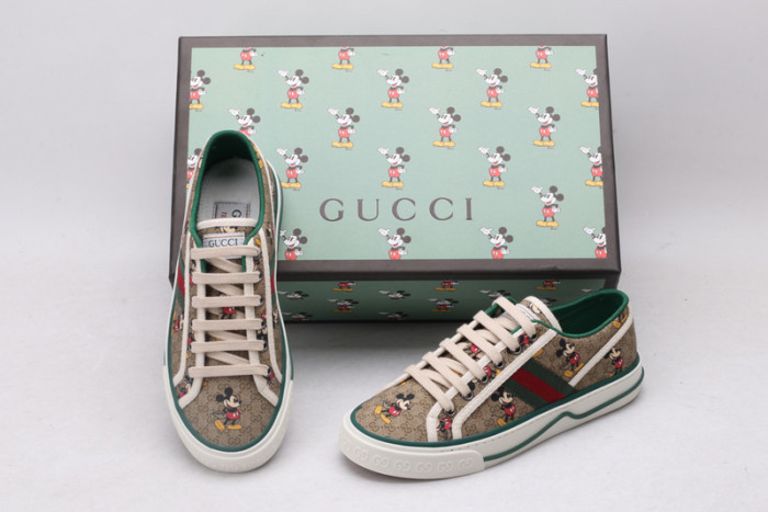 g*u*i ace embroidered low-top sneaker e2309
