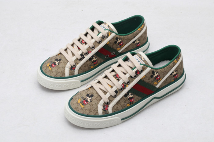 g*u*i ace embroidered low-top sneaker e2309