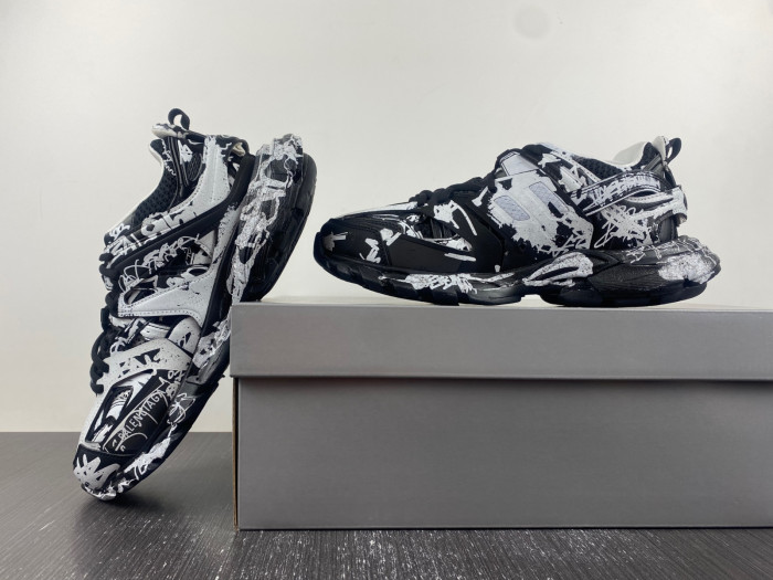 Ba*len*cia*ga track w3rra 1090