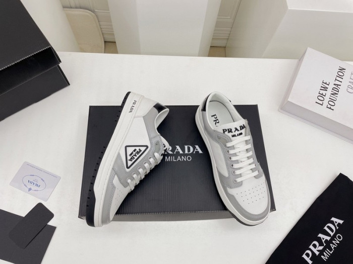 pra*a sneaker p017