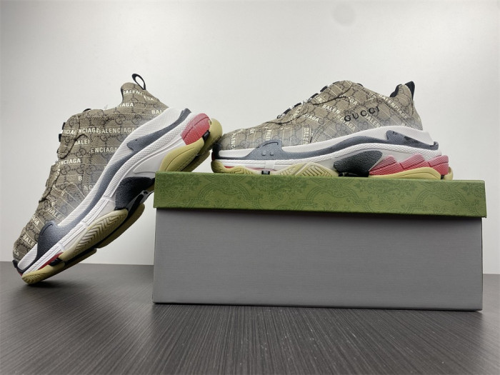 Ba*len*cia*ga triple s sneaker ulz10 9795