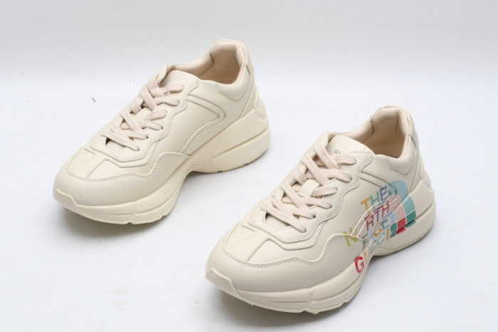 g*u*i ace embroidered low-top sneaker e2298