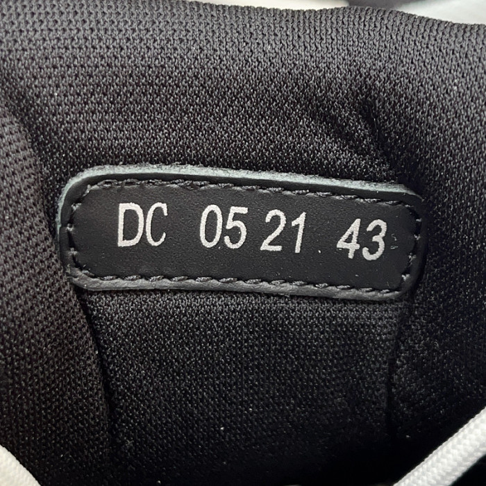 D*or b30 sneakers d0240