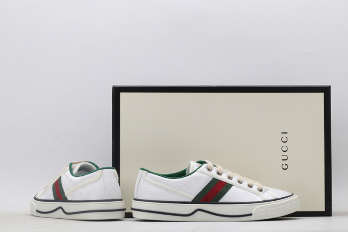 g*u*i ace embroidered low-top sneaker e2313