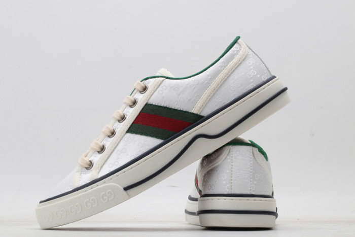 g*u*i ace embroidered low-top sneaker e2313