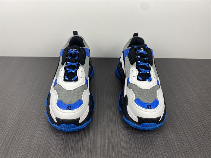 Ba*len*cia*ga triple s sneaker w2ca1 4124
