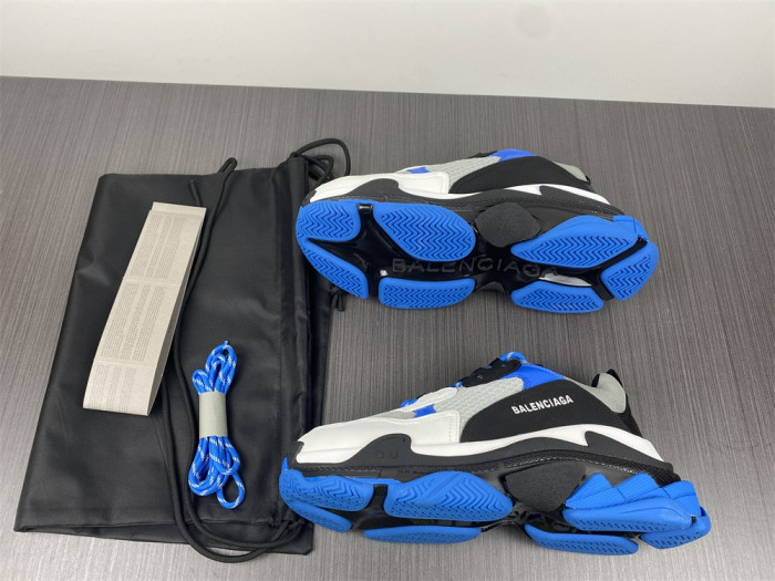 Ba*len*cia*ga triple s sneaker w2ca1 4124