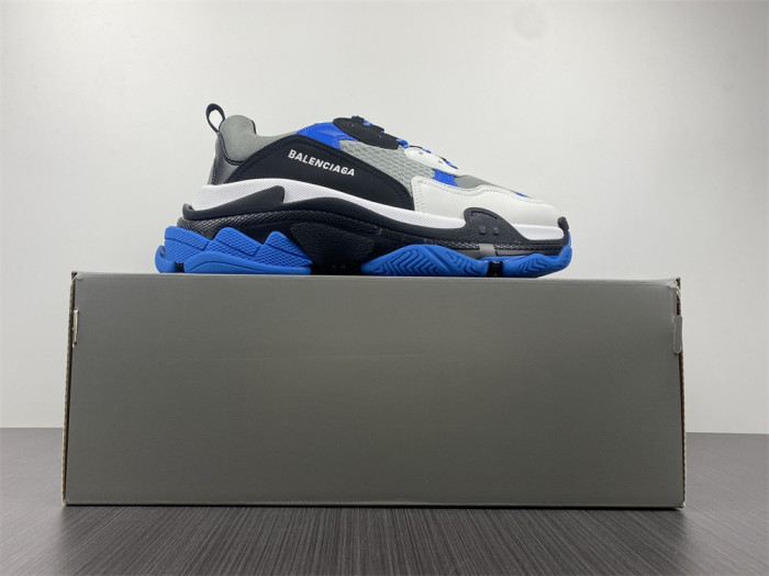 Ba*len*cia*ga triple s sneaker w2ca1 4124