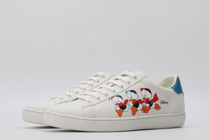 g*u*i ace embroidered low-top sneaker e2329