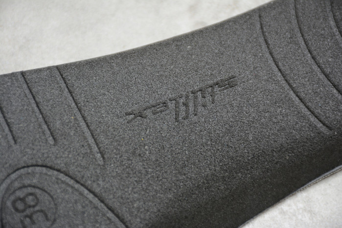 Ba*len*cia*ga triple s w09o5 9025