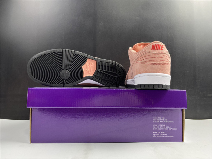 nike sb dunk low “pink” cv1655-600