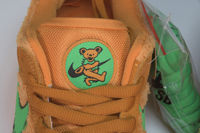 dead x nike sb dunk low“ orange bear” cj5378-800