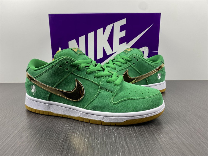 nike sb dunk low pro st. patrick