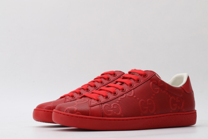 g*u*i ace embroidered low-top sneaker e2333