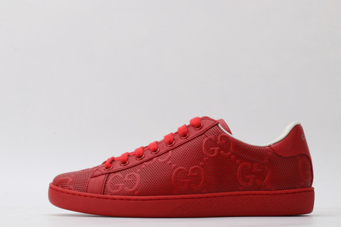 g*u*i ace embroidered low-top sneaker e2333