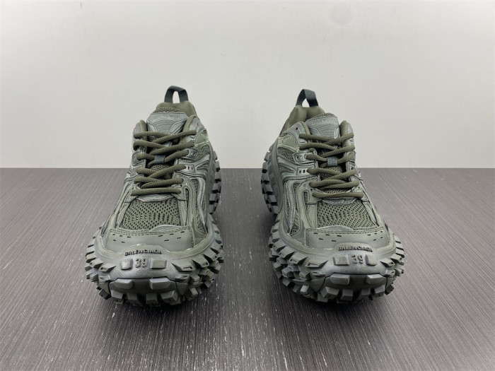 Ba*len*cia*ga defender trainers w2rd2 7200