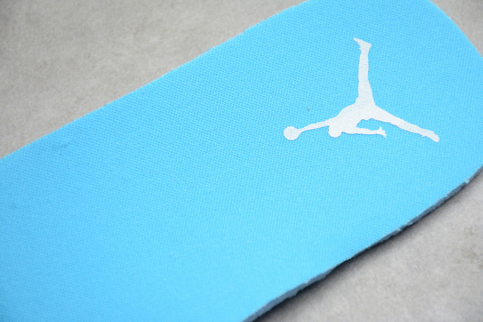 air jordan 1 mid unc bq6472-114