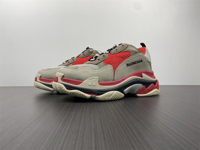 Ba*len*cia*ga triple s sneaker w06f1 9000