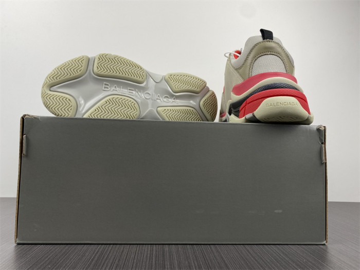 Ba*len*cia*ga triple s sneaker w06f1 9000